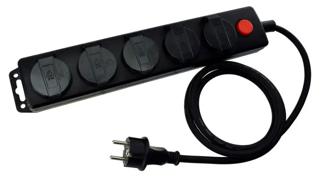 Jatkojohto 5-osainen 3 m kytkimellä IP44 musta